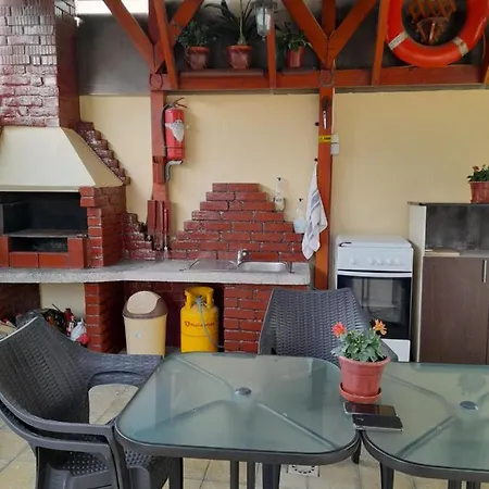 Гостьовий будинок Marius-camere De Inchiriat 4*