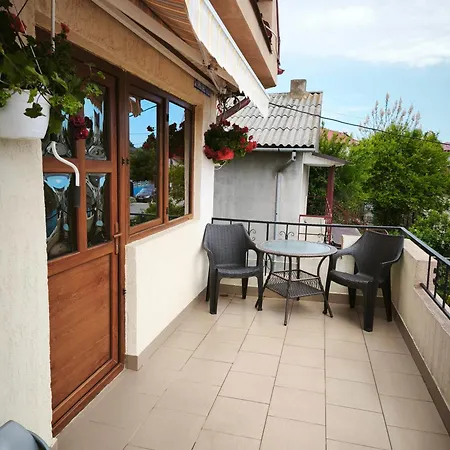 Marius-camere De Inchiriat Гостьовий будинок Ефоріє-Норд