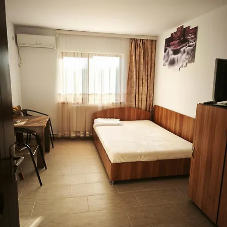 Marius-camere De Inchiriat Гостьовий будинок 4*