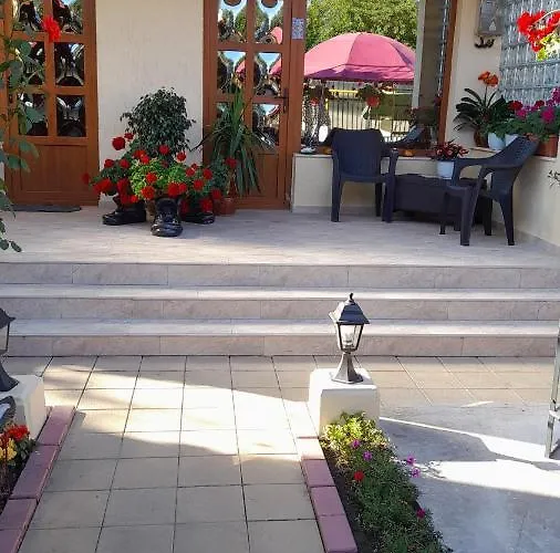 Konukevi Marius-camere De Inchiriat